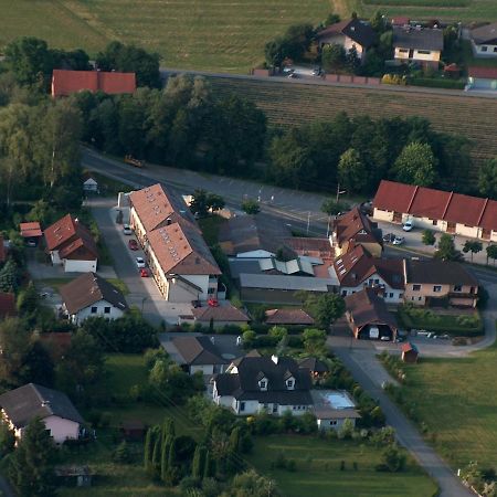 Apartmenthausmannstaetten Hausmannstatten Eksteriør billede