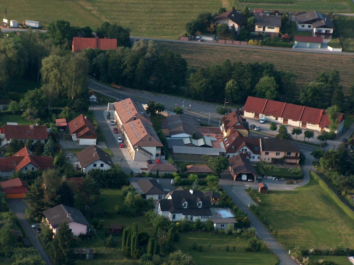 Apartmenthausmannstaetten Hausmannstatten Eksteriør billede